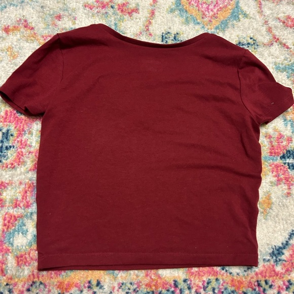 Red cropped top - Picture 3 of 5